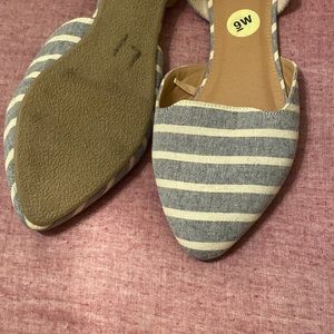 Casual dress flats